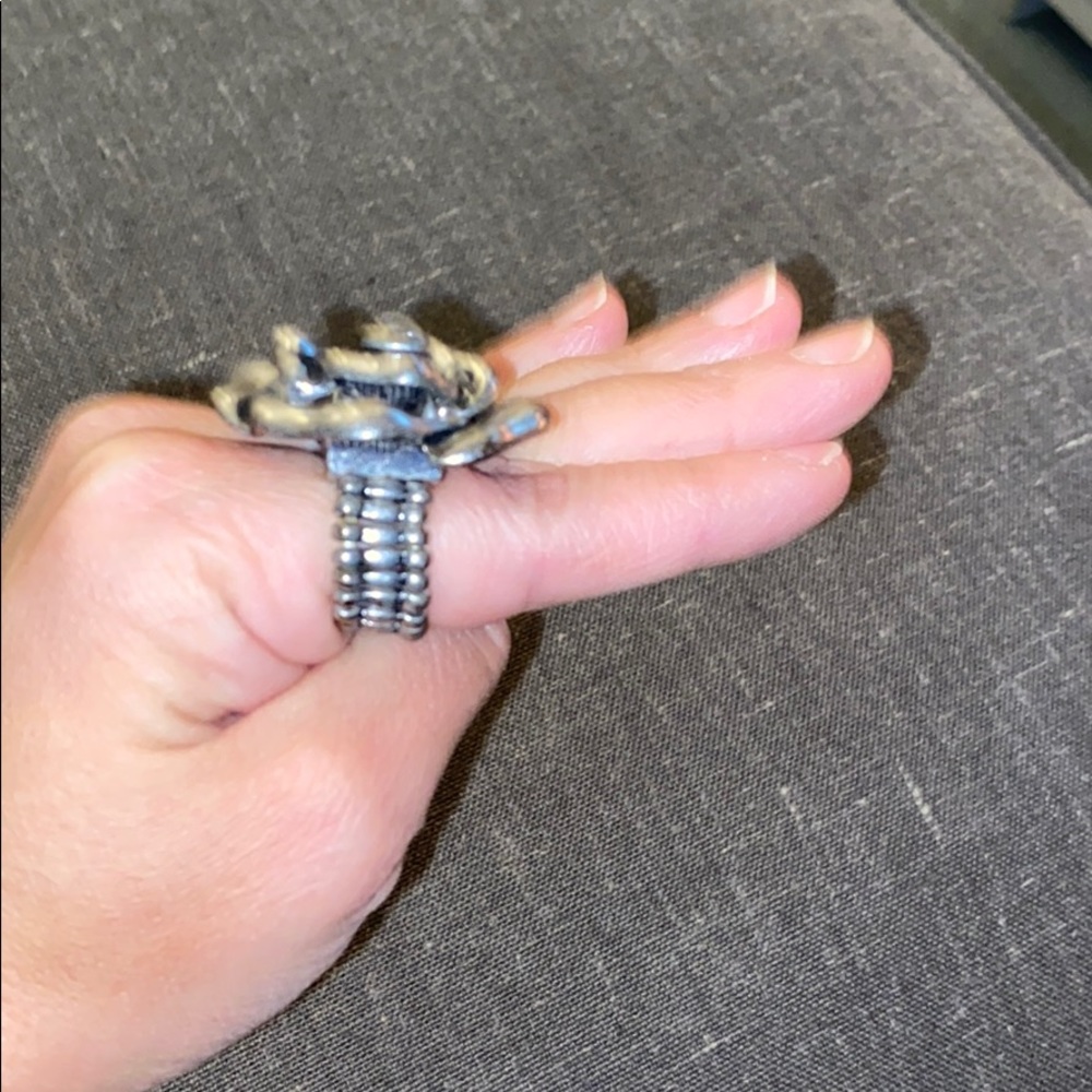 3** Rings - Picture 3 of 8